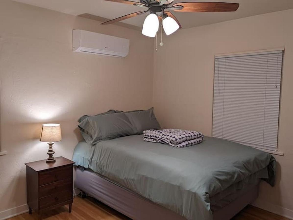 Amazing 2Br Home - Steps To Unm North Campus Albuquerque Bagian luar foto